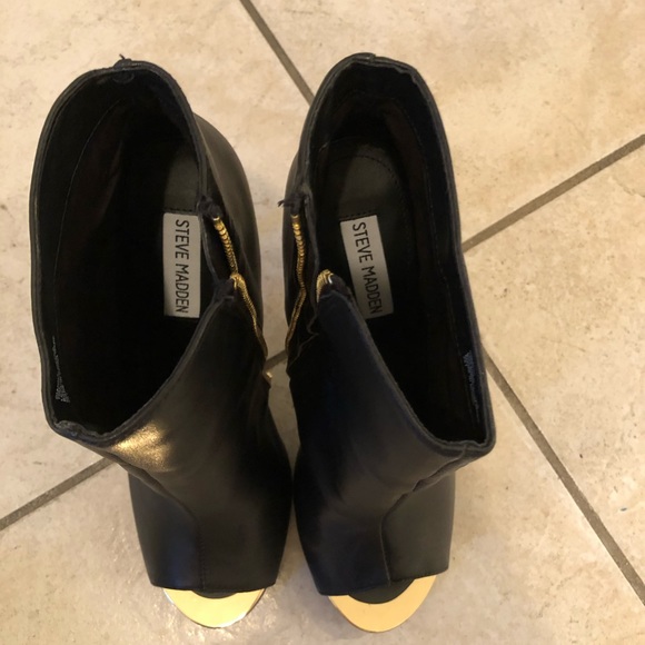 Never worn Steve Madden peep toe heels in size 10 - Picture 4 of 4